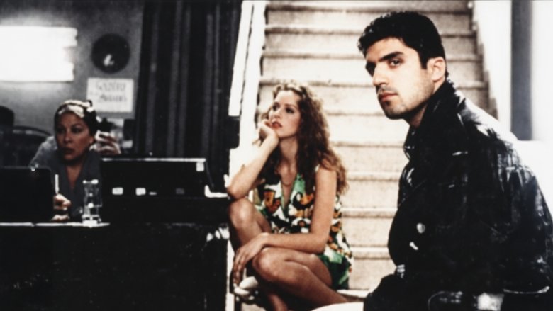 кадр из фильма Yer Çekimli Aşklar: Ona Sevdiğimi Söyle