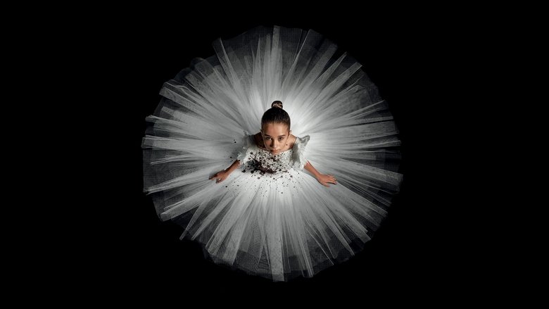 кадр из фильма Эбигейл