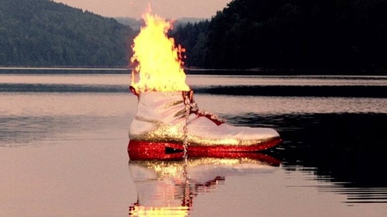 кадр из фильма Темный полдень