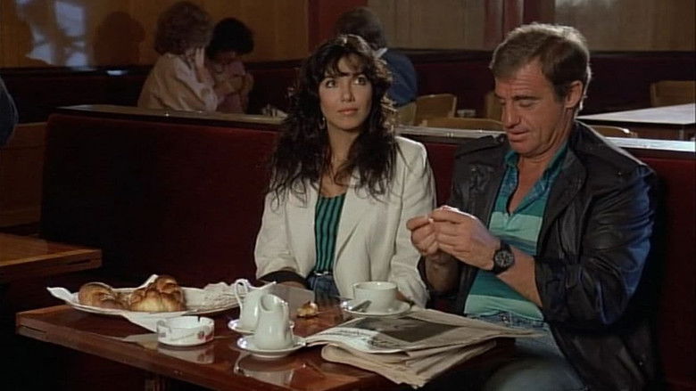 кадр из фильма Вне закона