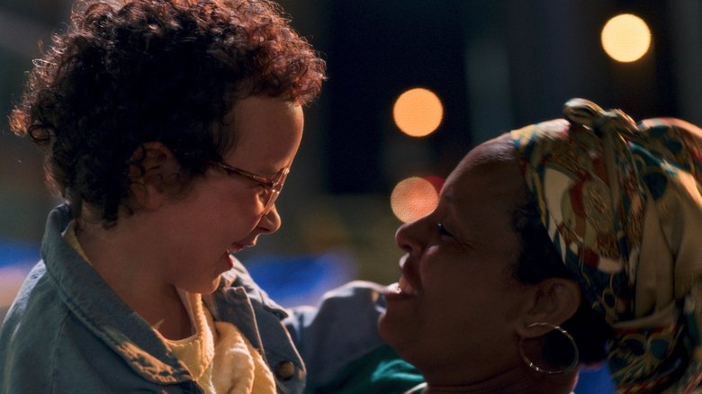 кадр из фильма Àma Gloria