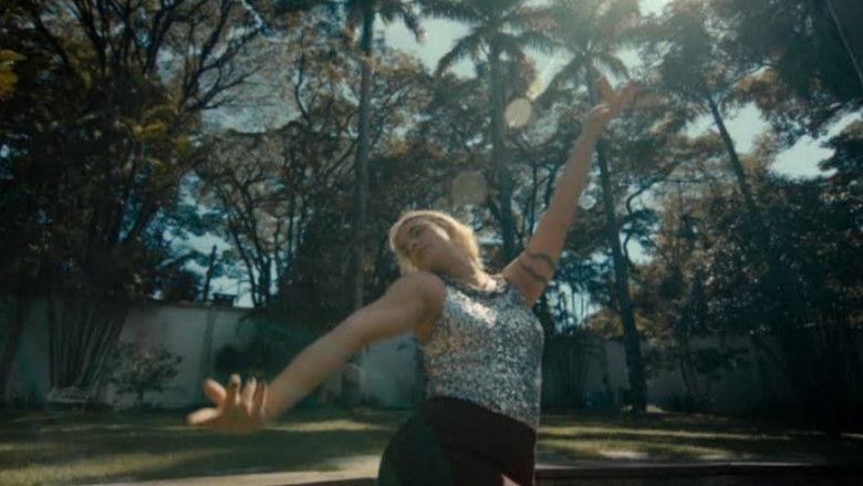 кадр из фильма Dentro