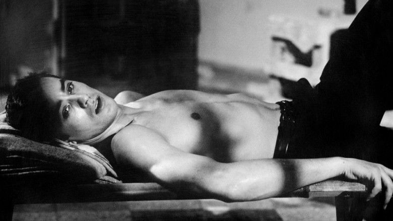 кадр из фильма Непокоренный