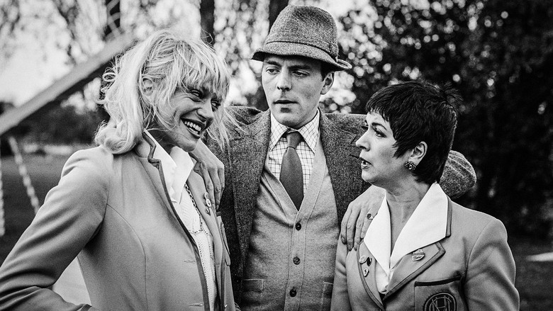 кадр из фильма Hi-De-Hi!: All the Laughs & More