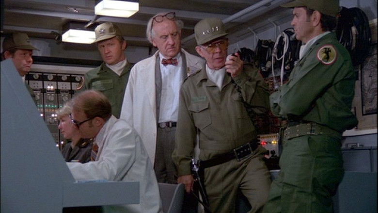 кадр из фильма Кот из космоса