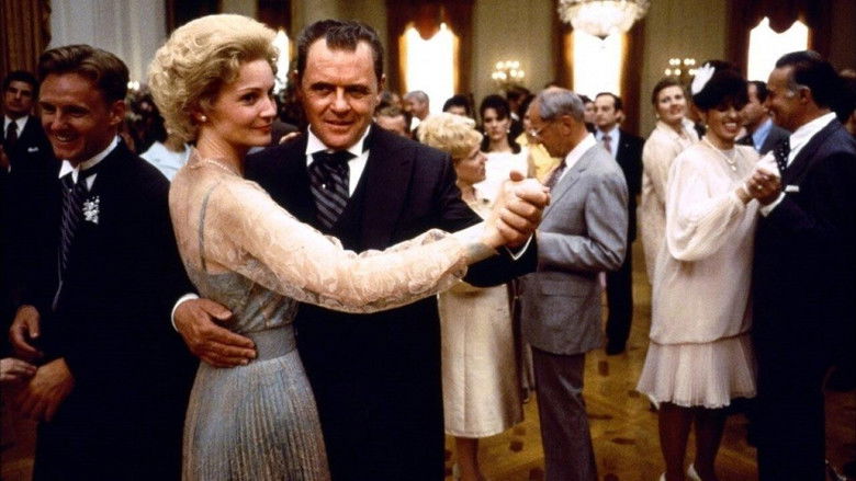 кадр из фильма Никсон