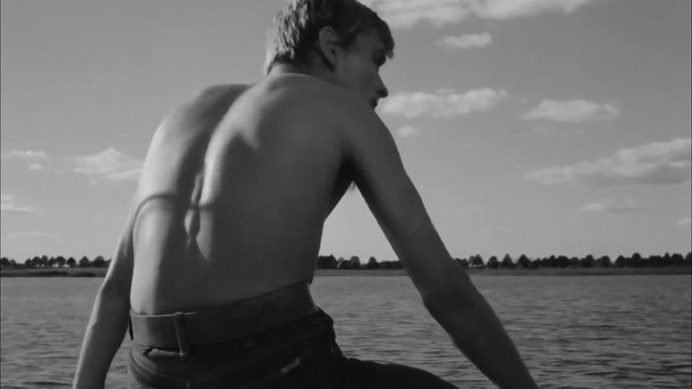 кадр из фильма Нож в воде