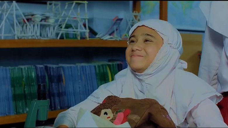 кадр из фильма Ayat Ayat Adinda