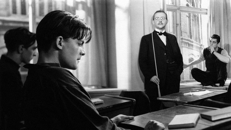 кадр из фильма Травля