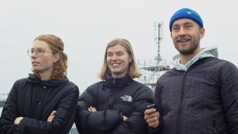 кадр из фильма Pipeline - PFA Pensions oliespor gennem Uganda