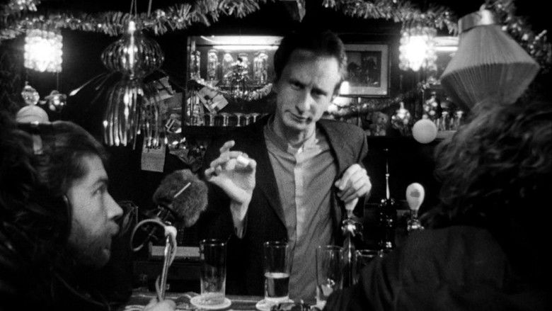 кадр из фильма Человек кусает собаку