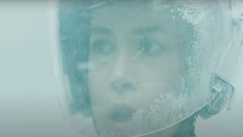 кадр из фильма Snowglobe