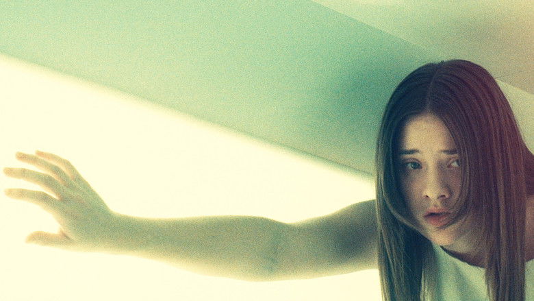 кадр из фильма По ту сторону черной радуги