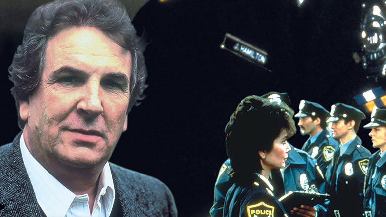 кадр из фильма Одна в неоновых джунглях