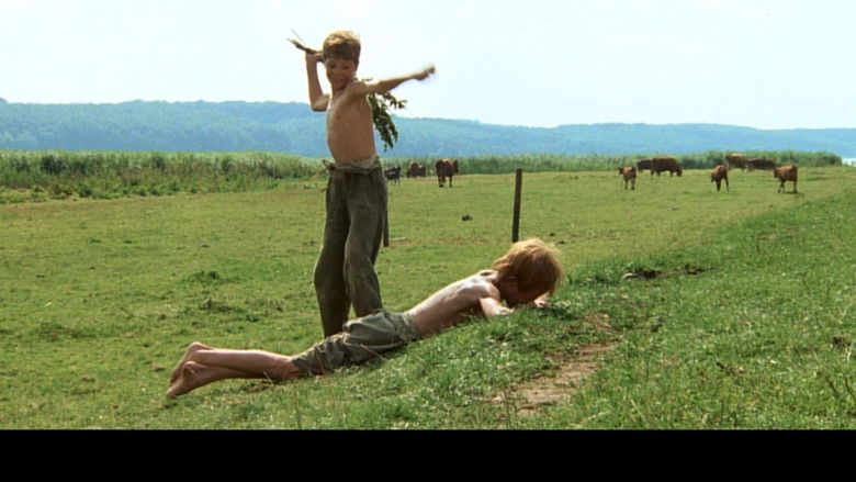 кадр из фильма Пелле-завоеватель