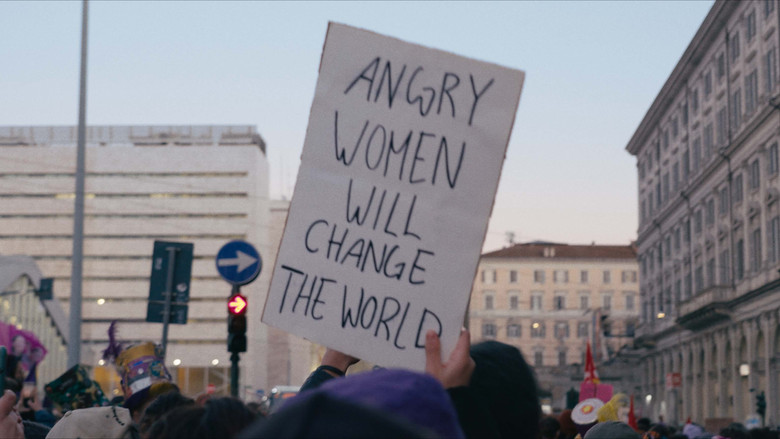 кадр из фильма Αδέσποτα Κορμιά