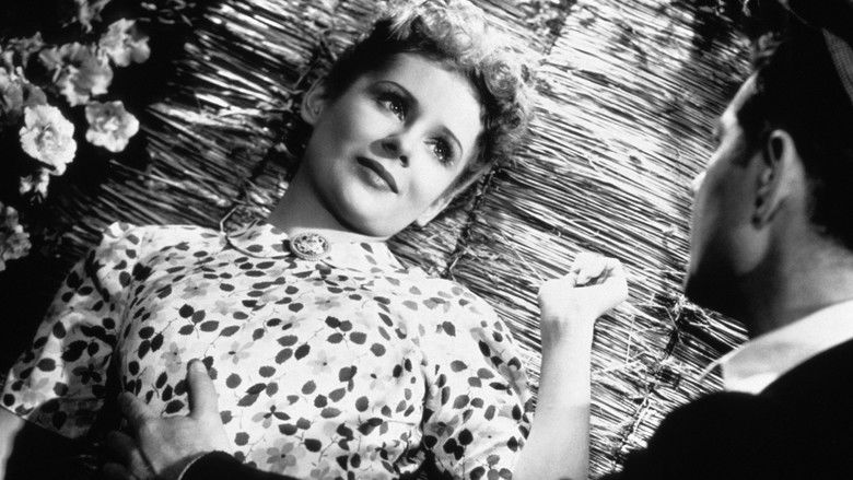 кадр из фильма День начинается