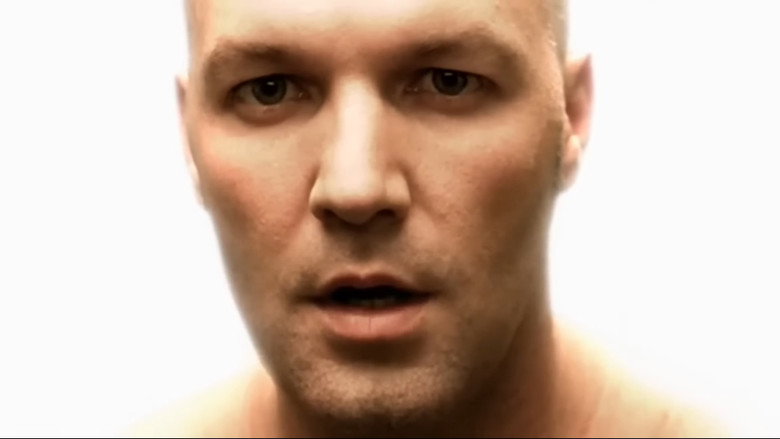 кадр из фильма Limp Bizkit: Behind Blue Eyes
