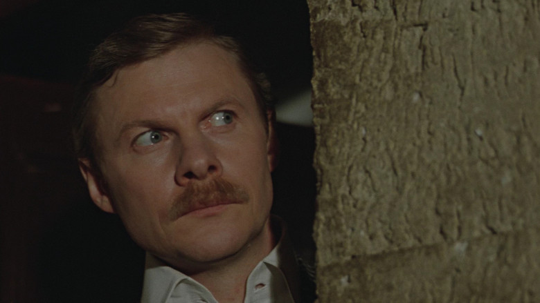 кадр из фильма Приключения Шерлока Холмса и доктора Ватсона: Собака Баскервилей. Часть 1