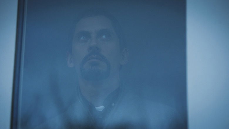 кадр из фильма Паразит