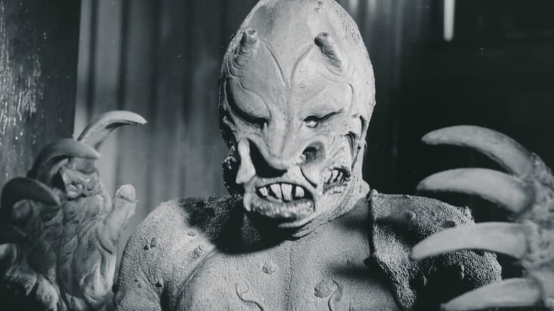 кадр из фильма The Monster of Piedras Blancas
