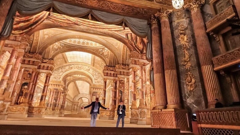 кадр из фильма MIKA à l'opéra Royal de Versailles