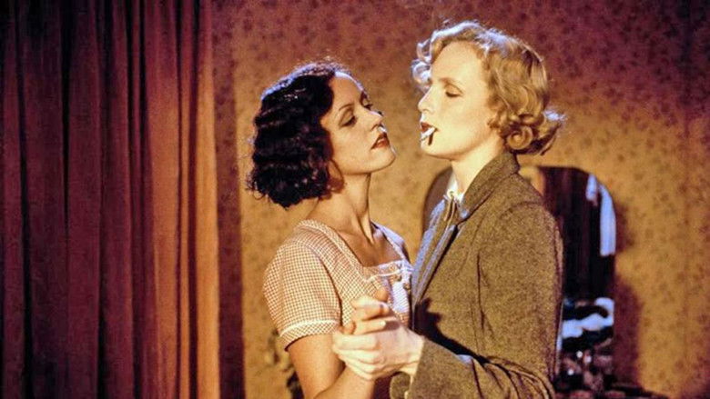 кадр из фильма Эйми и Ягуар