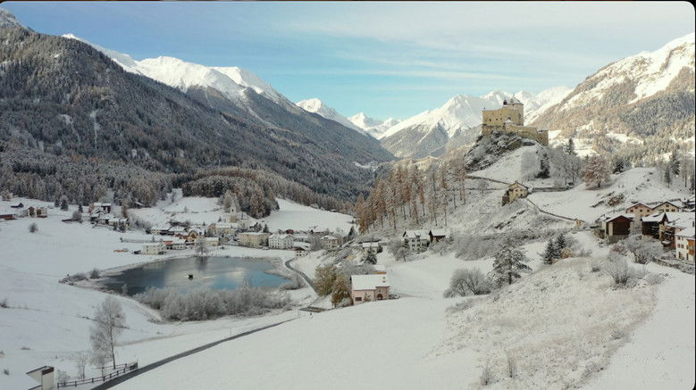 кадр из фильма Nos chastè – Das Schloss Tarasp und seine märchenhafte Geschichte