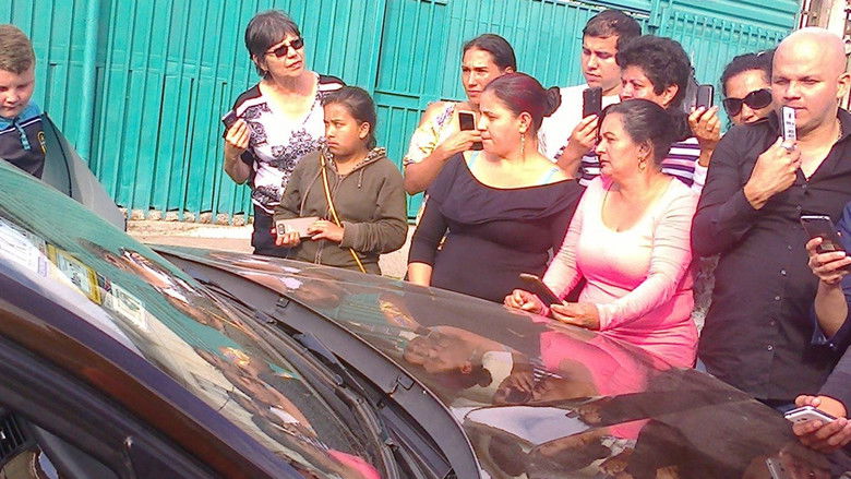 кадр из фильма Lorna