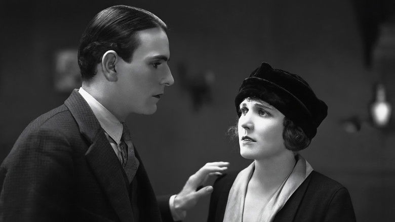 кадр из фильма Парижанка