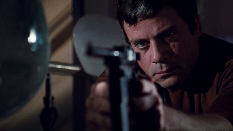 кадр из фильма Sitting Target