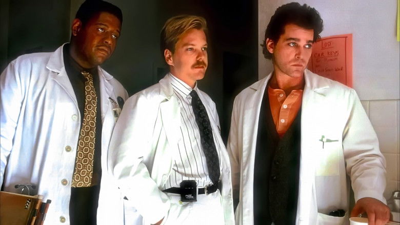 кадр из фильма Article 99