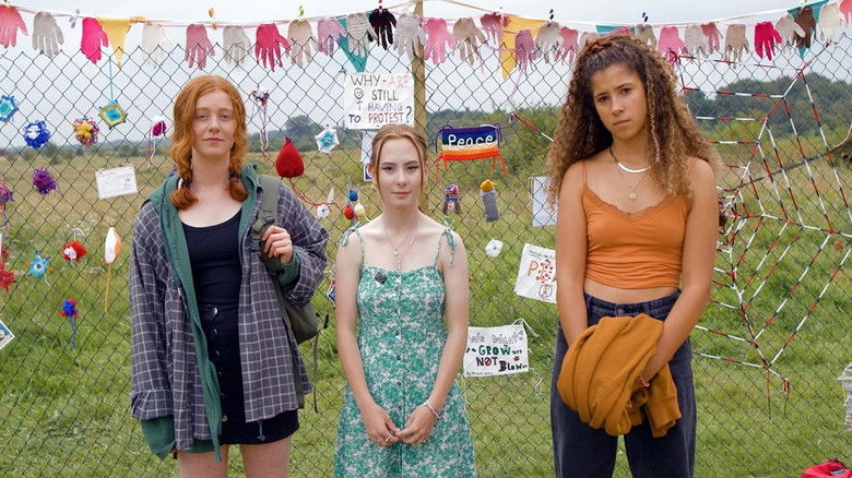 кадр из фильма Gentle, Angry Women