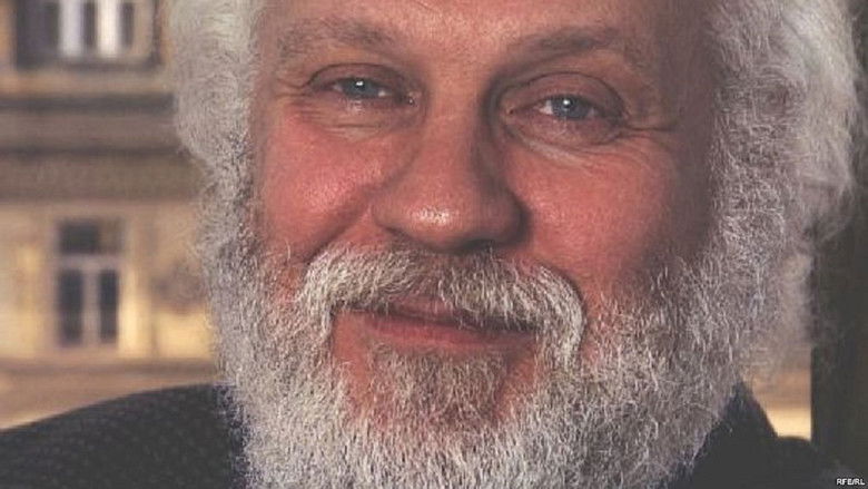 кадр из фильма Пётр Вайль. Кино про меня