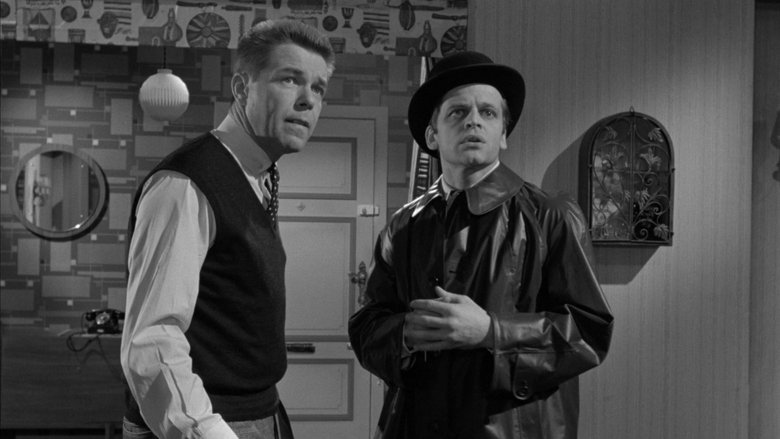 кадр из фильма Дверь на семи замках