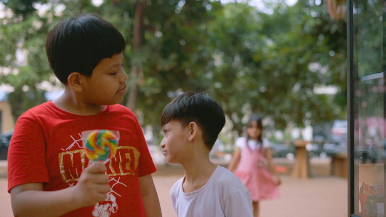 кадр из фильма Permen Buat Pelangi