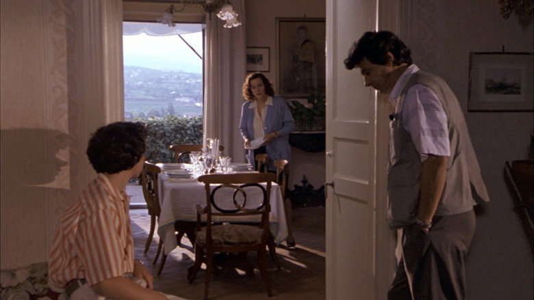 кадр из фильма Наваждение