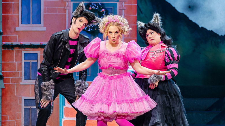 кадр из фильма CBeebies Panto: Beauty and the Beast