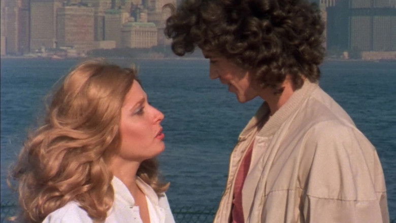 кадр из фильма Существо в корзине