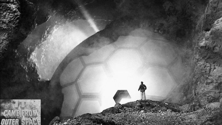 кадр из фильма Это прибыло из космоса