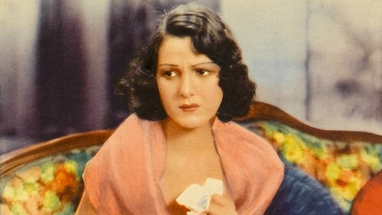 кадр из фильма The Veiled Woman