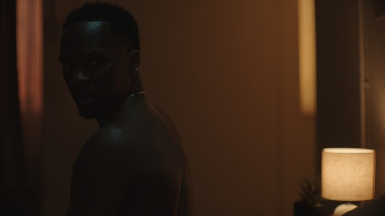 кадр из фильма The Hold