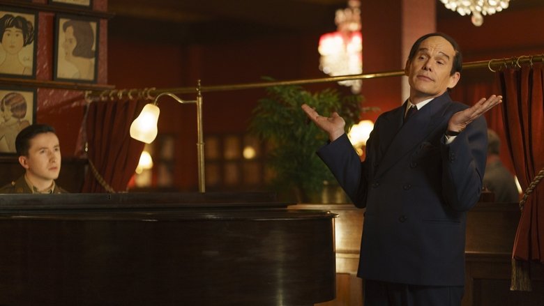 кадр из фильма Голубая луна