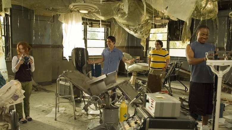 кадр из фильма Нас приняли!