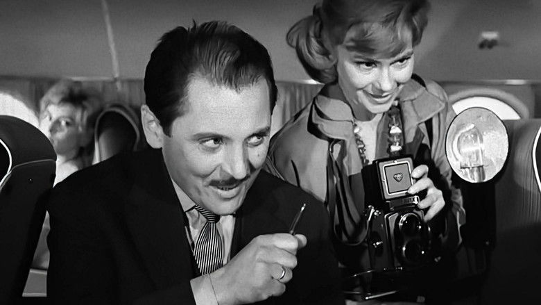 кадр из фильма Как быть любимой