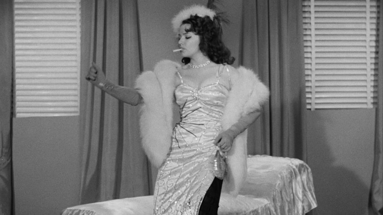 кадр из фильма Buxom Beautease