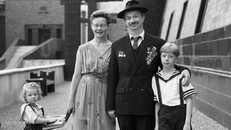 кадр из фильма ДАУ. Никита Таня