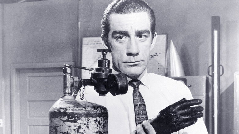 кадр из фильма War of the Satellites