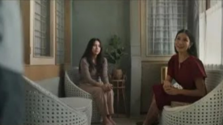 кадр из фильма Sosok Ketiga: Lintrik