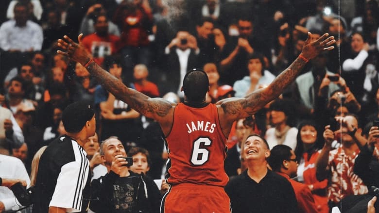 кадр из фильма The King of South Beach